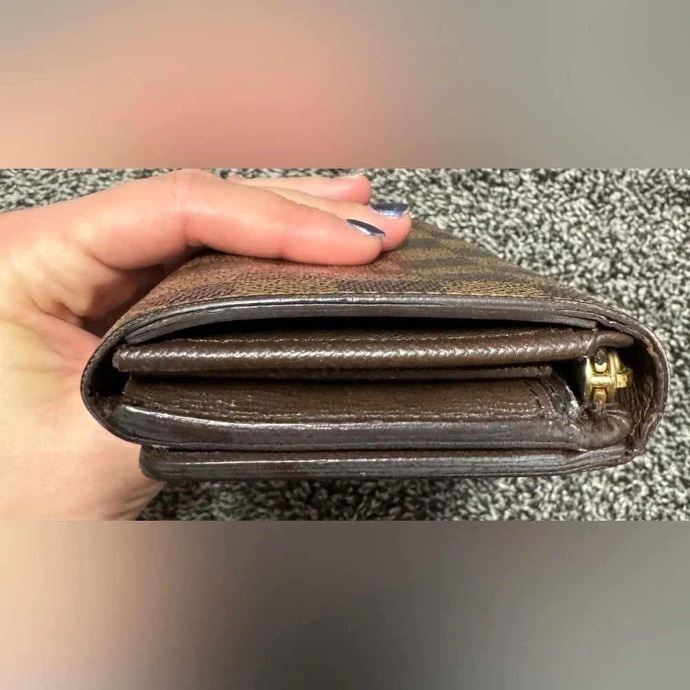 Louis Vuitton Damier Tresor wallet